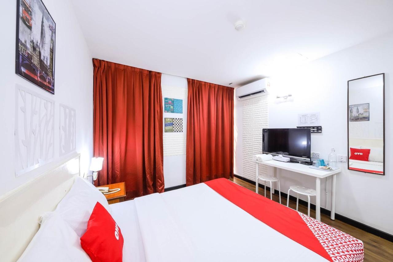 Oyo 43963 T Signature Hotel Petaling Jaya Exterior foto